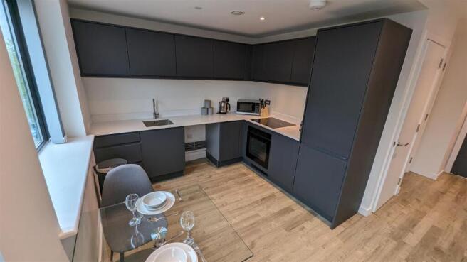407 kitchen 2.jpg