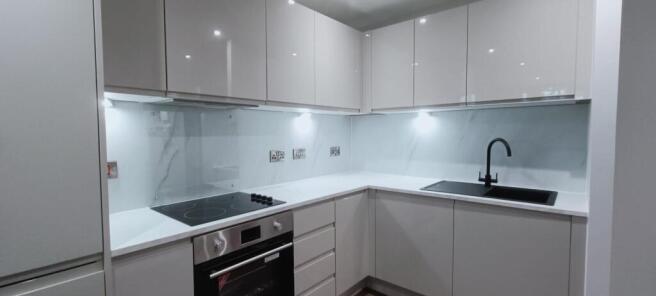 WhatsApp Image 2025-10-16 at 18.06.04 (4).jpeg