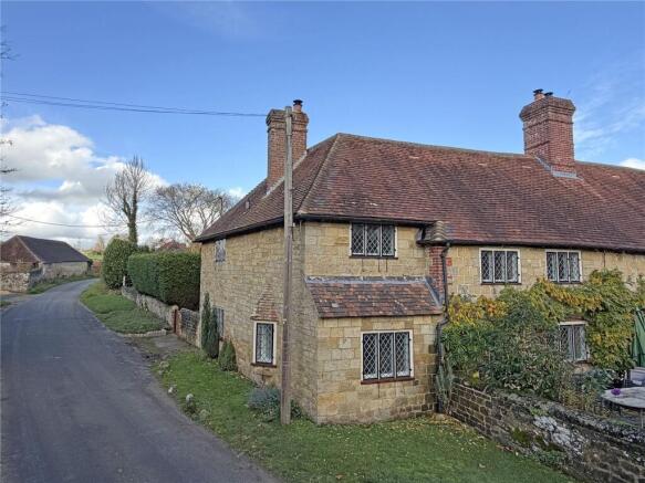 1 Bridgefoot Cottage