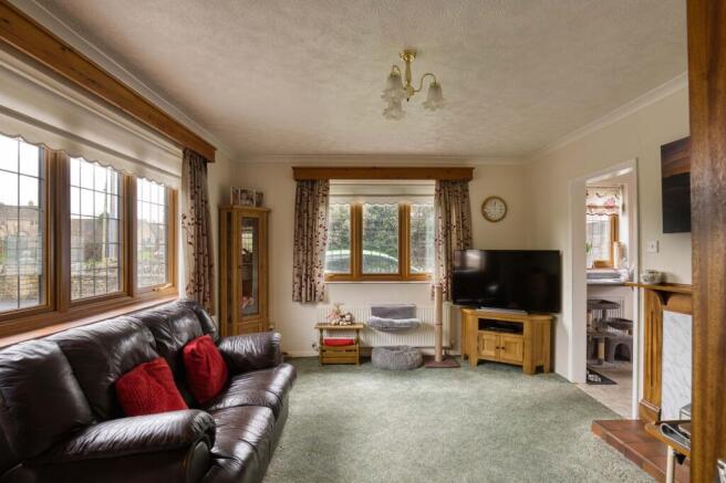 Sitting/Dining Room