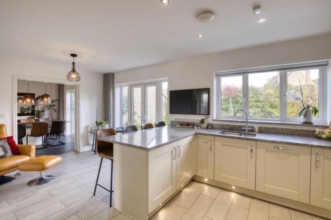 Kitchen/Breakfast/Dining