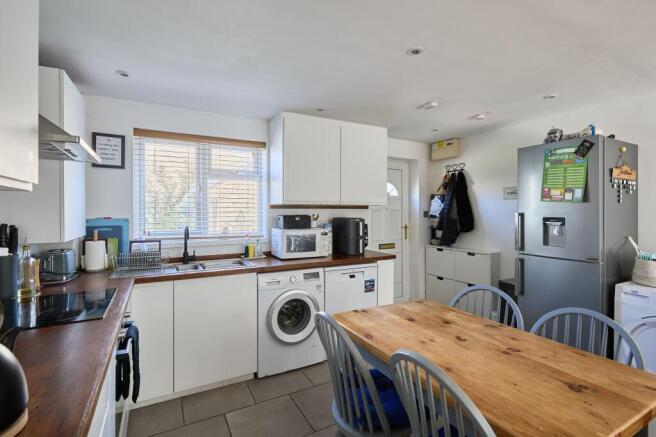 Kitchen/Dining Area