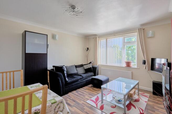 Living/Dining Area