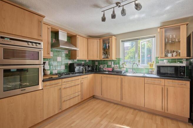 Kitchen/Dining Area