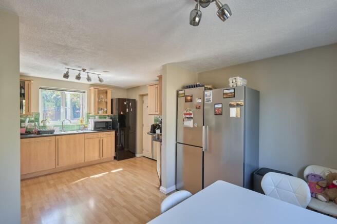 Kitchen/Dining Area
