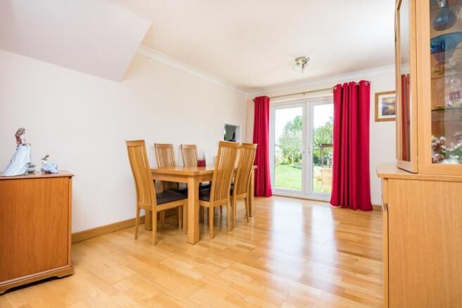 4 Bedroom Detached House For Sale In Cherington The Downs