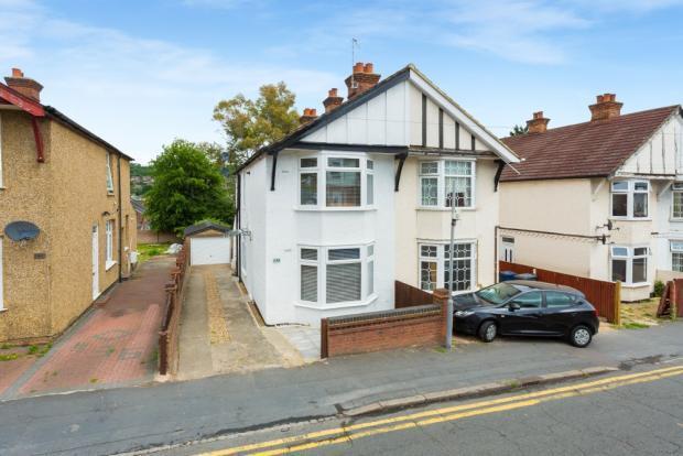 4 Bedroom Semi-detached House For Sale In Dashwood Avenue, High Wycombe 