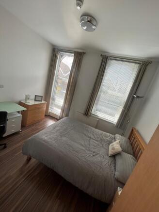 room 3 windows