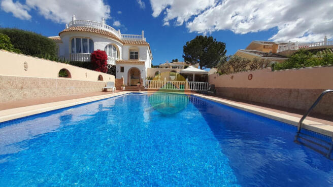 5 Bedroom Detached For Sale-NED606i-3
