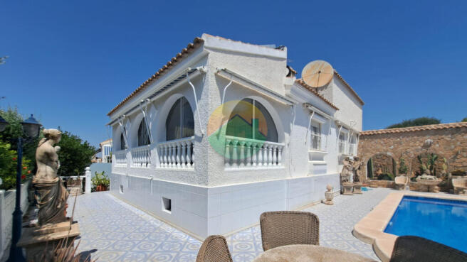 3 Bedroom Detached For Sale-ROB432-1
