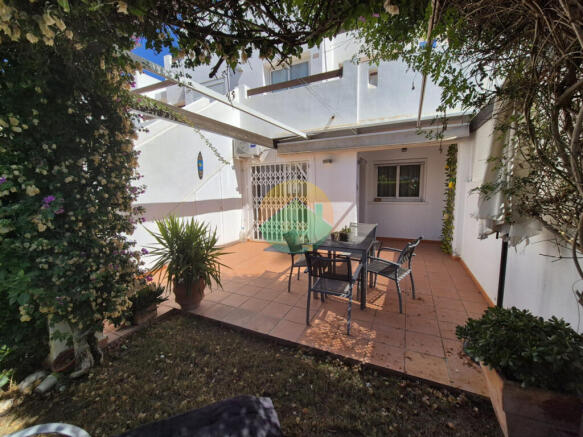 3 Bedroom Apartment For Sale-PW62-2