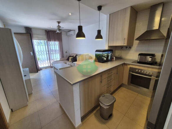 3 Bedroom Apartment For Sale-PW62-3