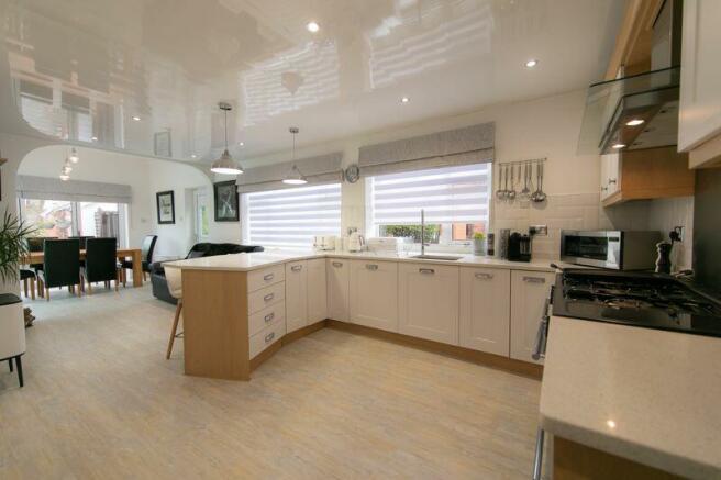 Open plan kitchen, living and dining ...