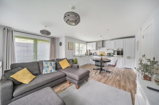 1355492-12-68c7f7...