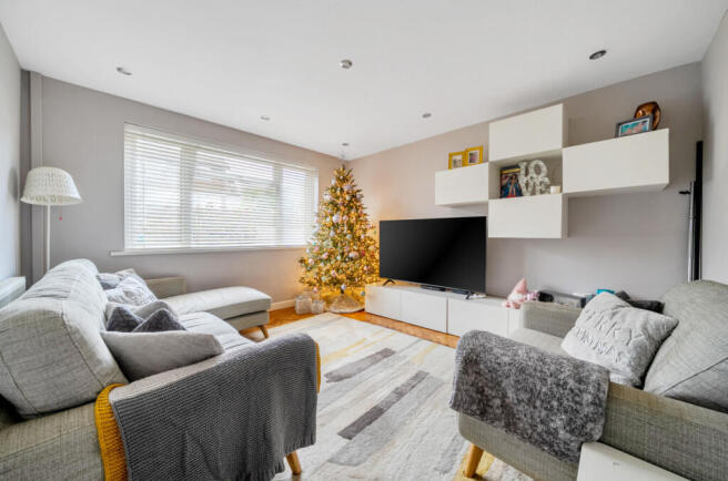 1384942-16-692463...