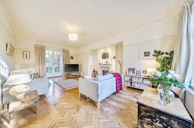 1394822-18-695bde...