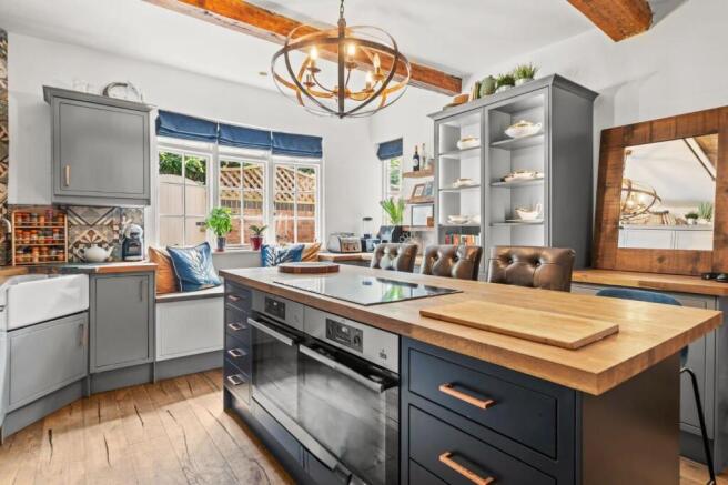 59 Kitchen 2.jpg
