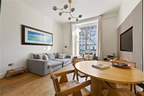 St. Stephens Gardens, London, W2