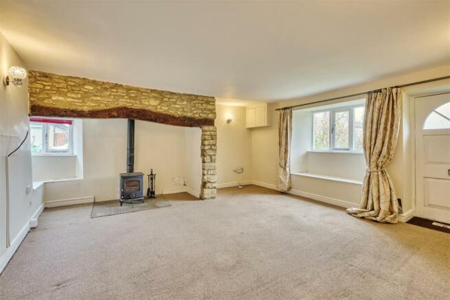 32 High Street Islip-9.jpg