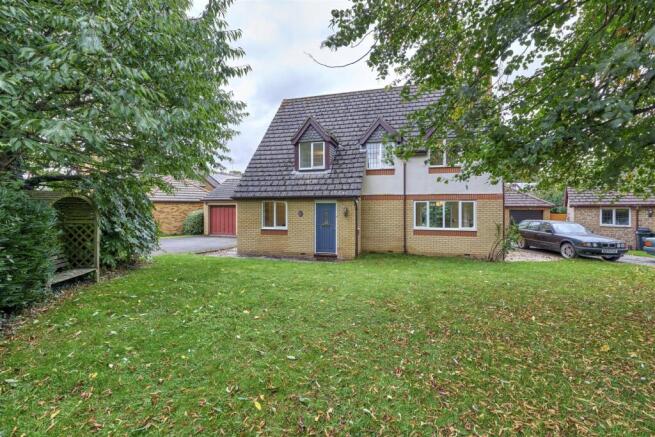 15 Sutton Rd Oundle-1.jpg