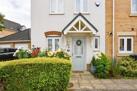 Sherwood Avenue, Larkfield