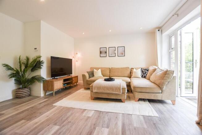 Lounge..jpg