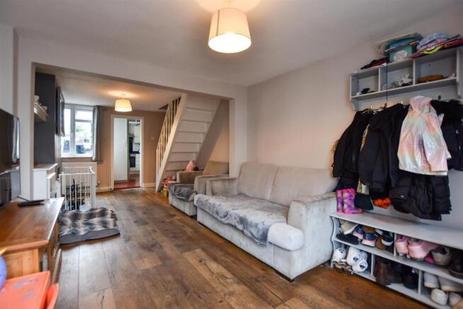 Living room 2.jpg