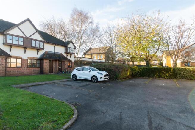 Warnett Court, Snodland4.jpg