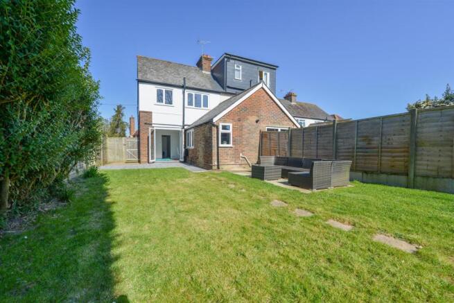 Howland Road Marden19.jpg