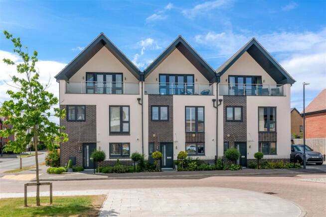 9 Muntjac Drive-1.jpg