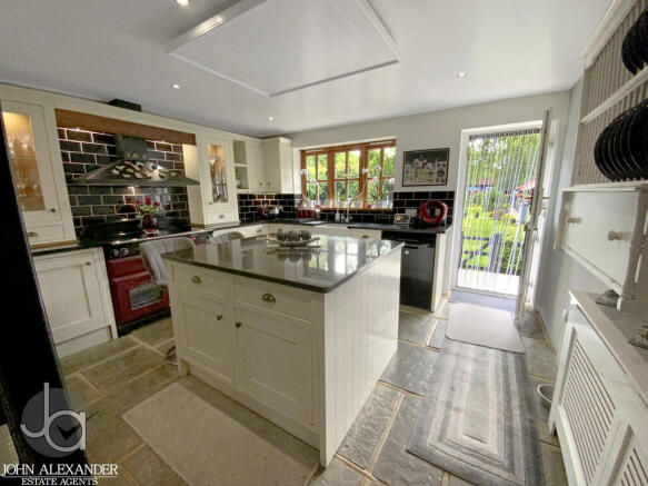 20250820_12332841...