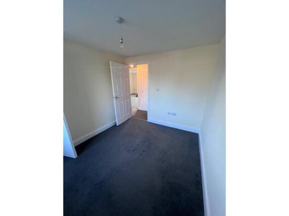 2 Bedroom Flat For Rent In Roe Hill Close, Hatfield, Hertfordshire 