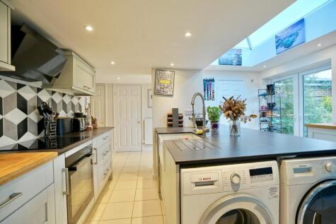 High Street, Earith, Huntingdon, PE28