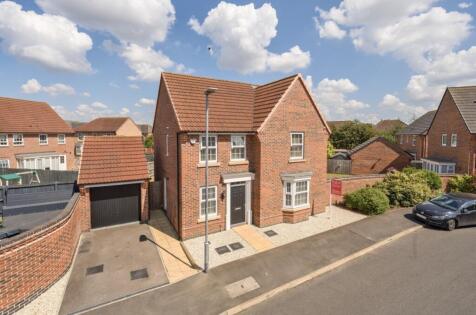 Severus Crescent, North Hykeham, Lincoln, Lincolnshire, LN6