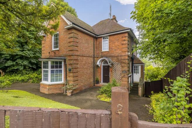 2 Cross O'Cliff Hill (Lincoln)-8