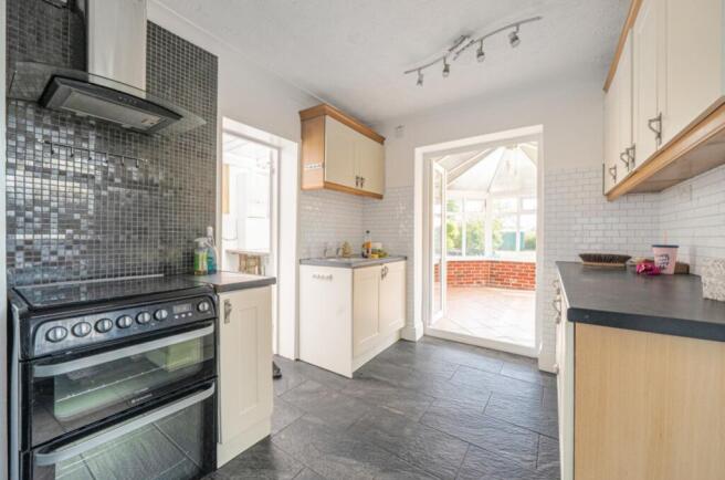 1336100-4-68967e414f074