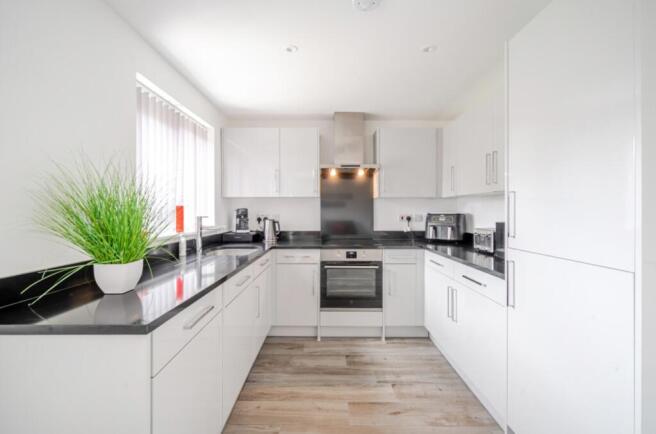 1344823-10-68b5812535692