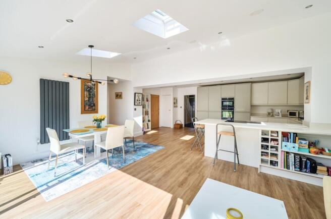 1350159-18-68bebffa811fa