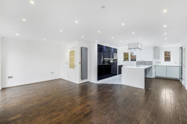 9 Bridge Walk (Burton Waters)-22