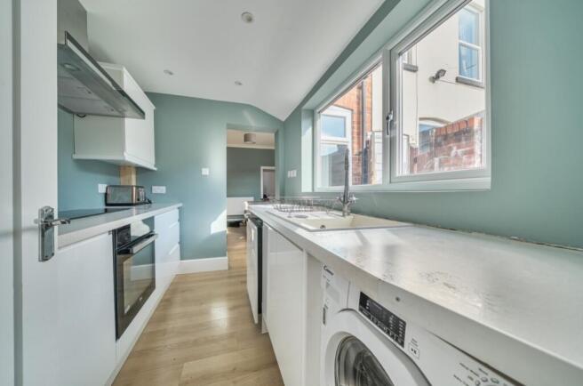 1341641-15-68e7e26d4a7e0