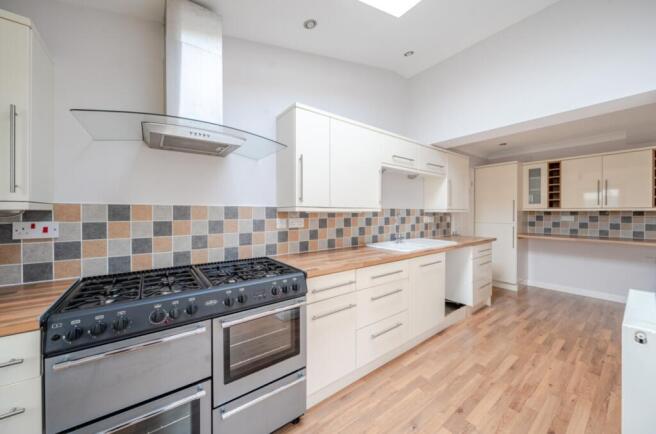 1371675-10-68f74f69169d6