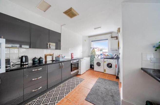 1382974-10-691c53c3a27f1