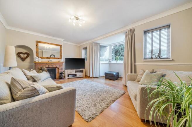 1384155-11-692474ee66141