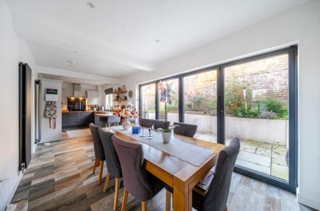 1385826-17-692ef9319cf25