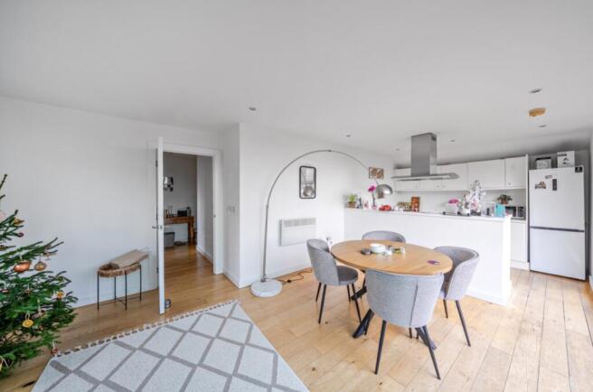 1388302-10-6936ed405664a