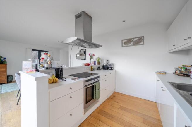 1388302-12-6936ed72f3982