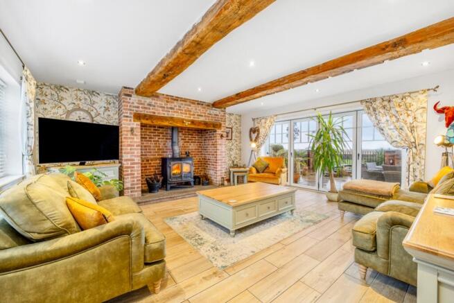 Gryffindor House (Leverton)-20