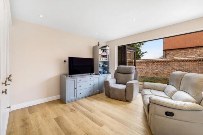 1 Parker Close (Frampton)-25