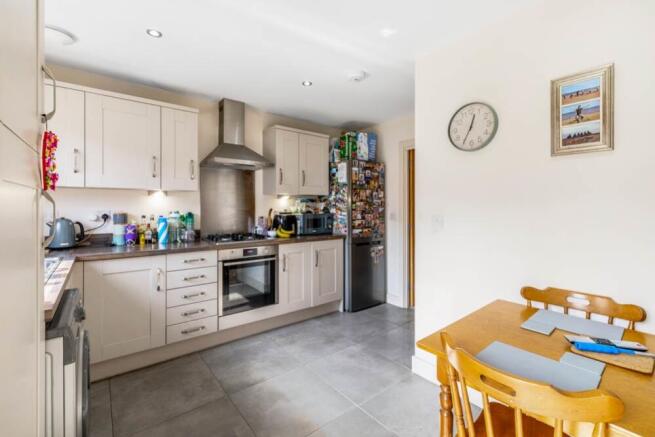 69 De Montford Gardens (Boston)-12