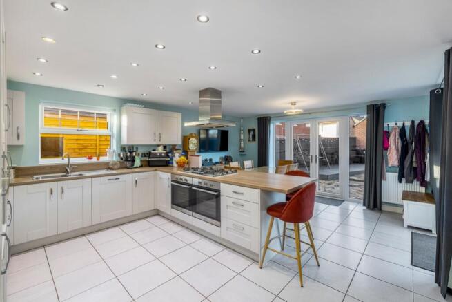 1 Field Drive (Wyberton)-17